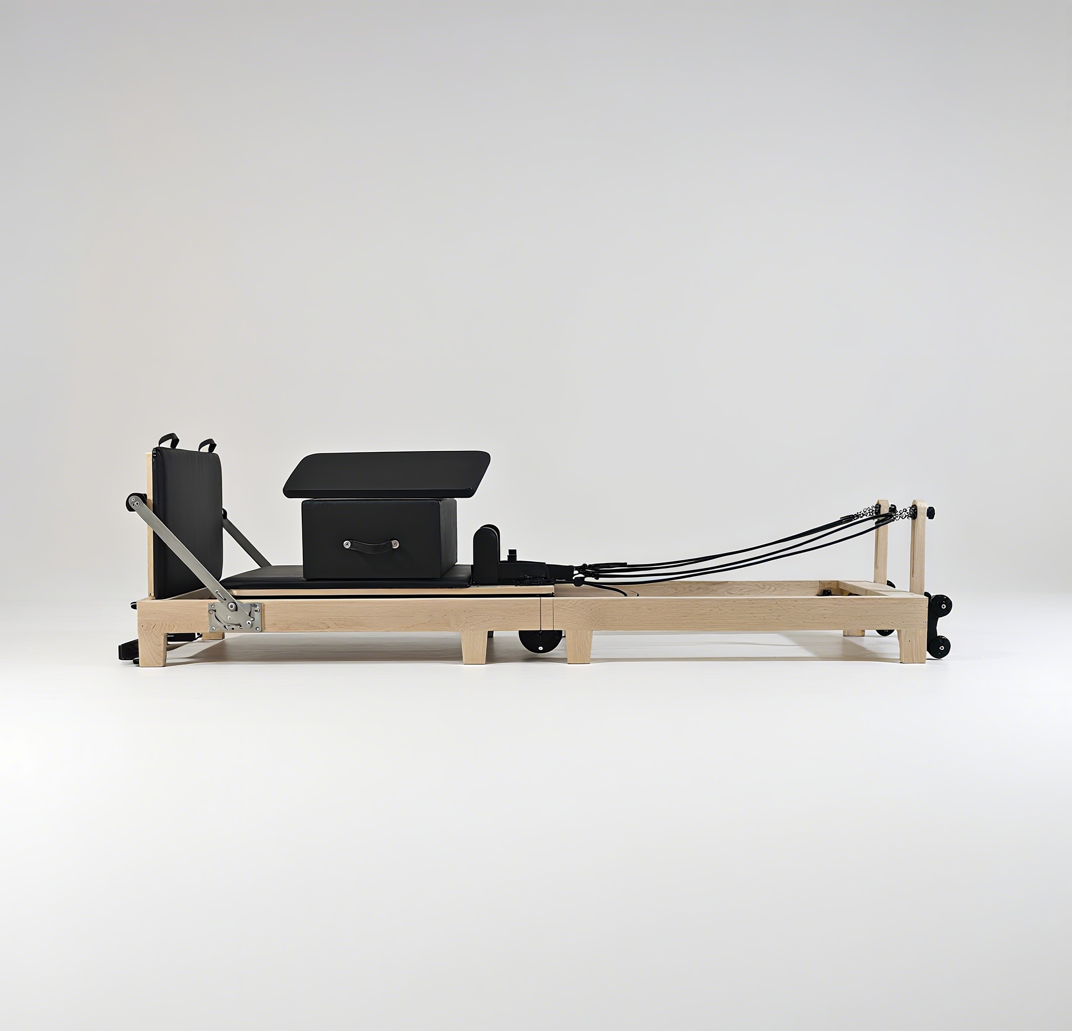 Pilates & Yoga Unleashed Studio Tuckahoe - Reformer de Pilates Plegable de Madera